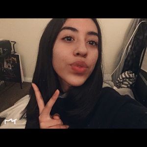 Meet your Posher, Iris